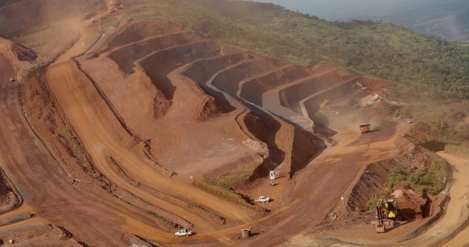 سنگ آهن ارزان فولاد گران